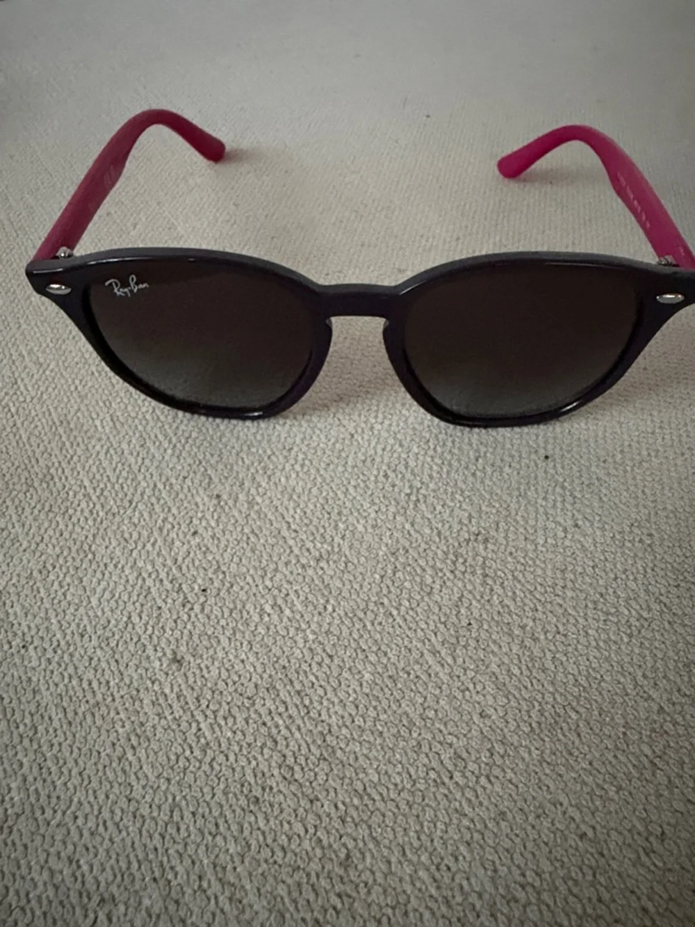 New! Ray-Ban Jr. Sunglasses with case